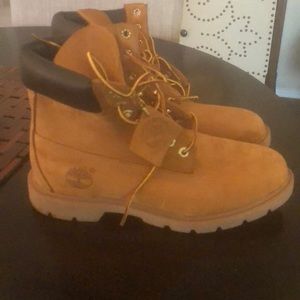 7.5 men’s wheat timberland boots